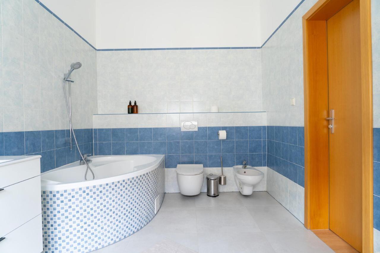The Dante Prague - Family And Friends Apartments Buitenkant foto