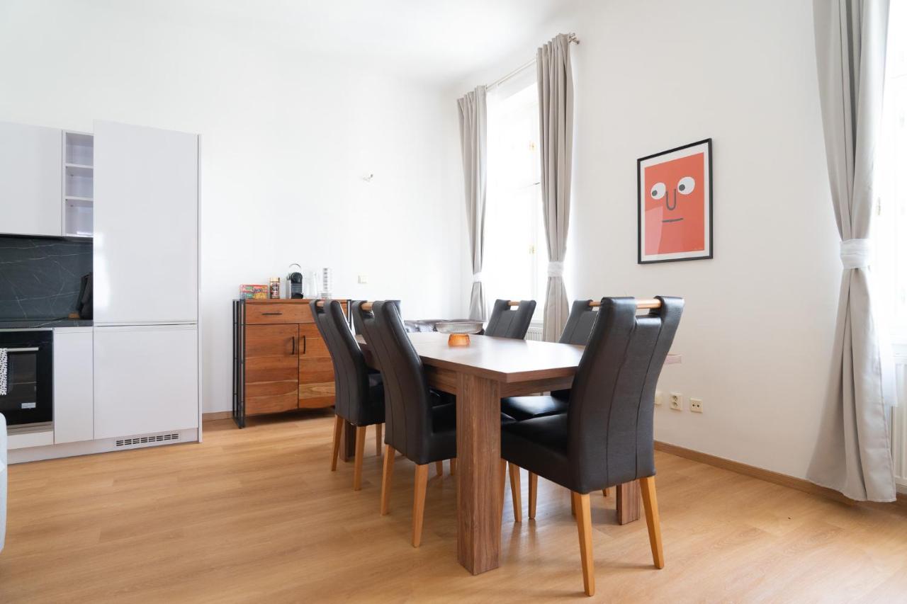 The Dante Prague - Family And Friends Apartments Buitenkant foto
